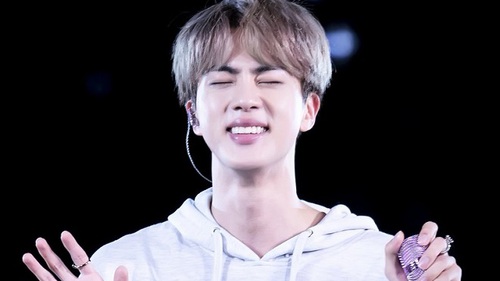 Jin BTS nội tâm khốn khổ ‘chữa lành trái tim’ bằng cách này