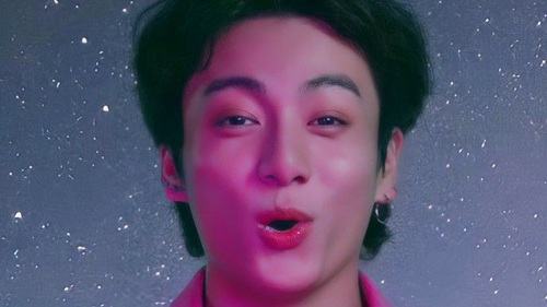 Jungkook BTS bấn loạn khi được Charlie Puth mời hợp tác