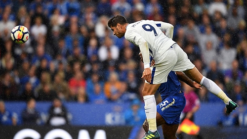KINH NGẠC: Morata mang về 5 bàn thắng cho Chelsea đều nhờ... đánh đầu