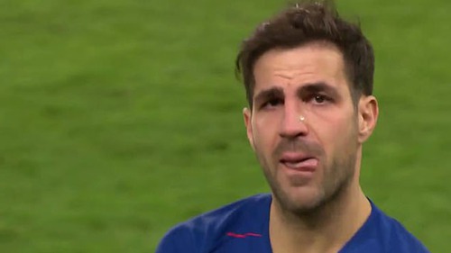 CHÙM ẢNH: Cesc Fabregas gạt lệ chia tay Chelsea
