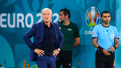 Pháp 3-3 Thụy Sĩ (pen 4-5): Deschamps đã biết sửa sai nhưng không đủ