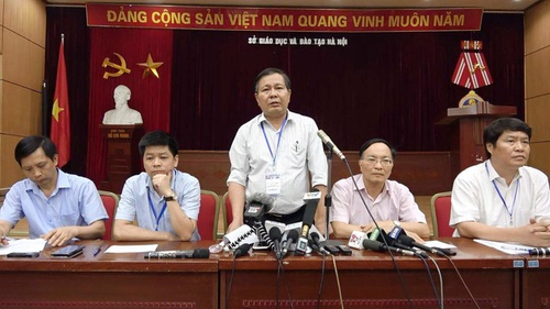 Giáo viên làm lọt đề thi vào lớp 10 tại Hà Nội bị tạm đình chỉ công tác