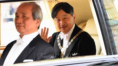 Hoàng Thái tử Naruhito lên ngôi Hoàng đế Nhật Bản với niên hiệu Reiwa