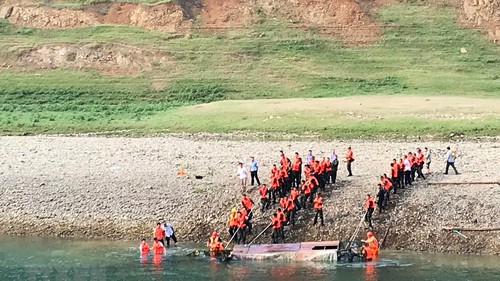 Ấn Độ: Lật thuyền trong lễ hội tôn giáo, 12 người thiệt mạng