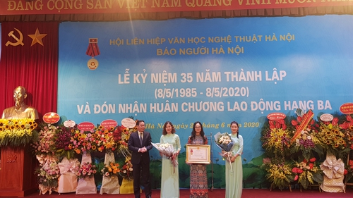 Báo ‘Người Hà Nội’ kỷ niệm 35 năm thành lập và đón nhận Huân chương Lao động hạng Ba