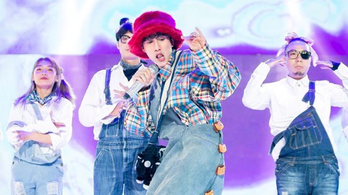 'Thần tượng đối thần tượng': VP Bá Vương 'náo loạn' với bài 'Hai đứa điên' mới toanh