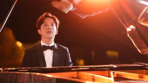 'Hoàng tử piano' Lý Vân Địch bị bắt vì mua dâm