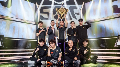 Saigon Phantom: Khi những thần đồng đã lớn và viết nên kỳ tích