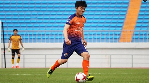 Xuân Trường lần đầu đá chính tại K-League Classic, Gangwon FC thắng kịch tích