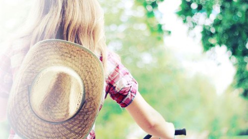 5 dấu hiệu cho thấy chàng trai của bạn đang đi 'thả thính' khắp nơi