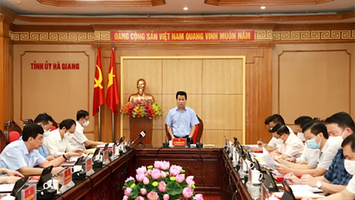 Kỷ luật 10 cán bộ Ban Dân tộc tỉnh Hà Giang