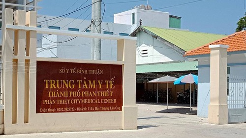 Tạm đình chỉ chức vụ Giám đốc Trung tâm Y tế thành phố Phan Thiết do lơ là phòng, chống dịch