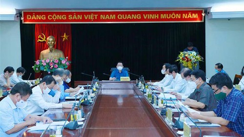 Xây dựng đội ngũ lý luận, phê bình văn học, nghệ thuật sắc về chuyên môn, vững về bản lĩnh, tư tưởng