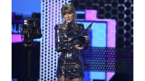 Taylor Swift đi vào lịch sử tại lễ trao giải Âm nhạc Mỹ (AMA) 2018