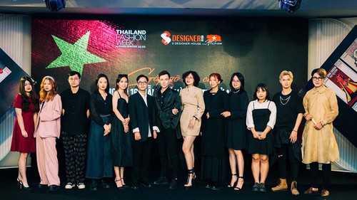 NTK Đắc Ngọc dùng 'Thanh âm Việt và sắc màu 5 châu' mở màn Thailand Fashion Week 2022