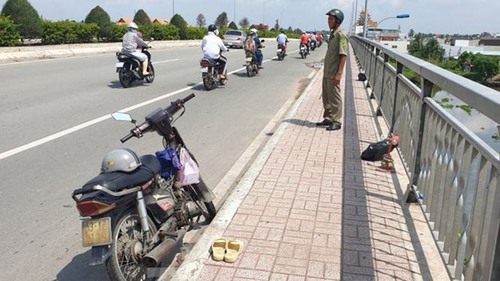 Cứu sống người đàn ông nhảy cầu tự tử do nợ 'tín dụng đen'