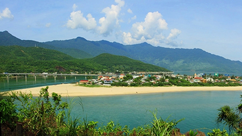 Để vịnh Lăng Cô thành khu du lịch biển đẳng cấp quốc tế