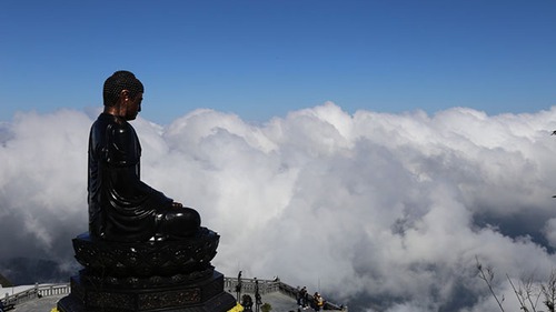 Hà Nội ngày nắng, đêm và sáng sớm trời rét