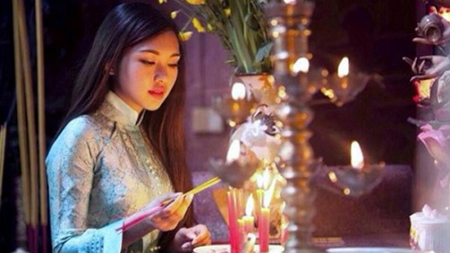 Khấn giao thừa Tết Kỷ Hợi 2019 theo Văn khấn cổ truyền Việt Nam