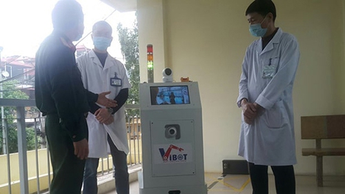 Dịch COVID-19: Chế tạo thành công robot vận chuyển trong các khu vực cách ly có nguy cơ lây nhiễm cao