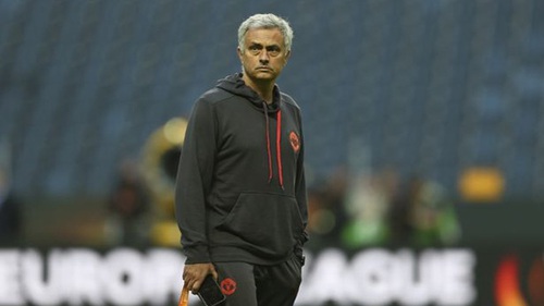 Giáng sinh khó khăn nhất trong đời của Mourinho