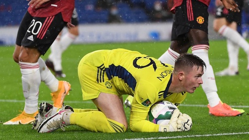 Brighton 0-3 MU: Solskjaer đề cao Henderson, khuyên cầu thủ nên học tập Mata