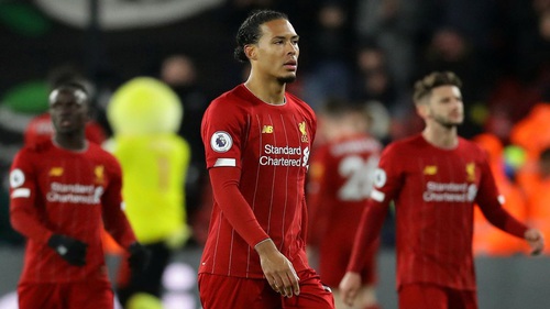 Andy Cole: 'Van Dijk sẽ gặp ác mộng nếu đối đầu với tôi'