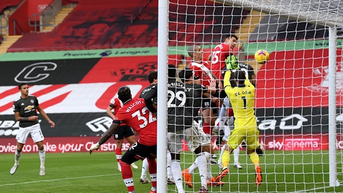 Trực tiếp bóng đá MU vs Watford: Vì sao MU hay thua tình huống cố định?