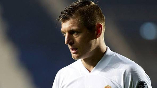 Real Madrid lại đau đầu: Toni Kroos bị cách ly vì Covid-19