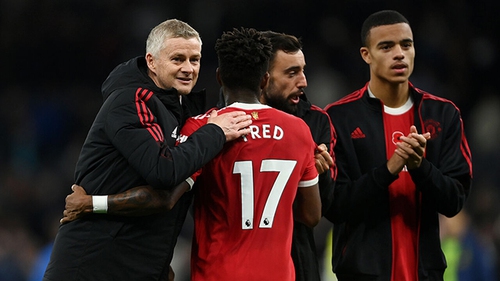 MU: Sơ đồ 3 hậu vệ đã 'cứu' Solskjaer thế nào?