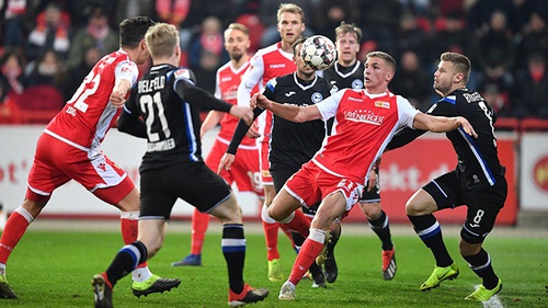 Soi kèo nhà cái Furth vs Union Berlin. Nhận định, dự đoán bóng đá Bundesliga (21h30, 12/12)