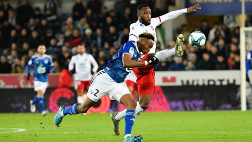 Soi kèo nhà cái Strasbourg vs Lyon. Nhận định, dự đoán bóng đá Ligue 1 (00h00, 11/4)