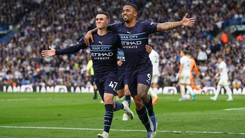 Thắng đậm Leeds, Man City đòi lại ngôi đầu từ Liverpool