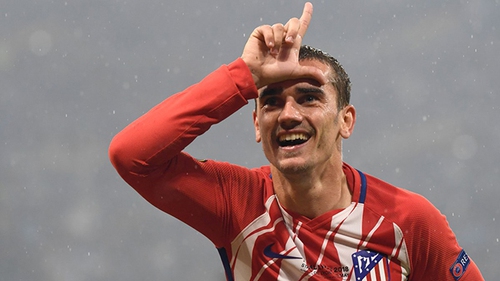 Fan M.U khẩu chiến với fan Barca vì muốn mua Griezmann