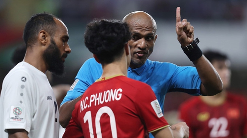 CĐV Việt Nam thi nhau vào facebook trọng tài bắt chính trận Yemen để cảm ơn