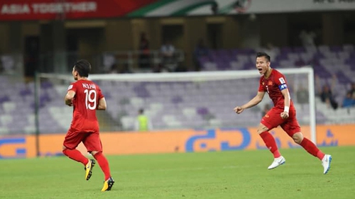 Asian Cup 31/1: Quang Hải là biểu tượng của Việt Nam. ‘Nên giảm tải cho HLV Park Hang Seo’