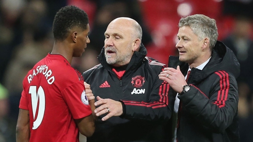 M.U: Người hùng vô danh Mike Phelan bên cạnh Ole Solskjaer