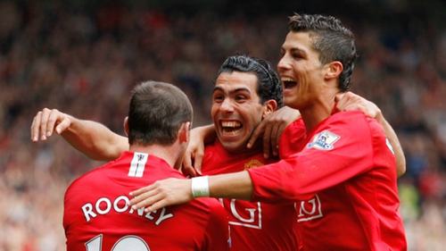 CĐV khó chịu khi MU 'ăn mày quá khứ' trước thềm derby Manchester