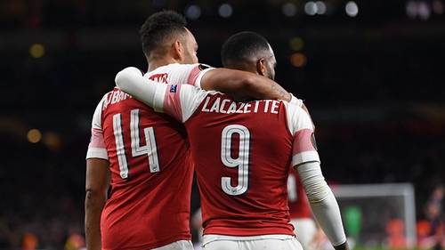 Arsenal 3-1 Valencia: Lacazette và Aubameyang rực sáng, Arsenal rộng cửa vào chung kết