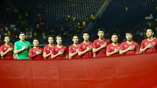 VIDEO: Lịch sử ủng hộ ĐT Việt Nam đánh bại Curacao, vô địch King's Cup 2019