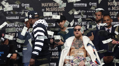 Mayweather 'phản pháo' McGregor, cáo buộc đối thủ phân biệt chủng tộc, bất kính