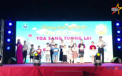 Vui Tết thiếu nhi ở vùng biển, đảo