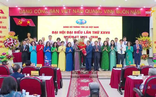 TTXVN - Tiên phong, gương mẫu, đi đầu trên mặt trận tư tưởng