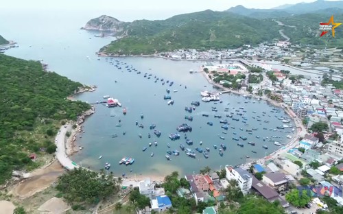 Khám phá vẻ đẹp nên thơ vịnh Vĩnh Hy - Khánh Hòa