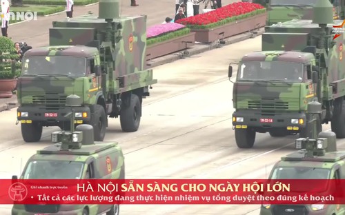 Ngắm dàn vũ khí quân sự do Việt Nam sản xuất tại buổi tổng duyệt