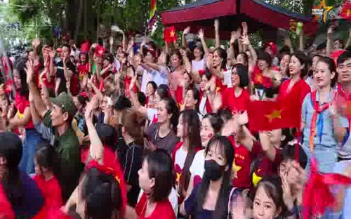 Ý thức đẹp sau diễu binh