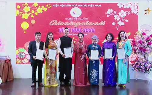 Trò chuyện cùng Chủ tịch Hiệp hội Văn hóa áo dài về áo dài ngày xuân và hành trình di sản 