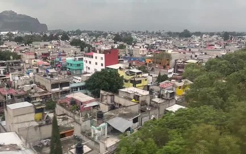 Nhà báo Anh Ngọc: Trên cáp treo đến một trong những khu ổ chuột lớn nhất thế giới