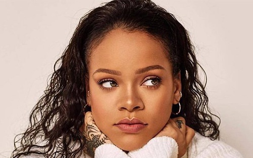 Rihanna xếp trên Beyoncé và Taylor Swift trong danh sách những phụ nữ quyền lực nhất năm