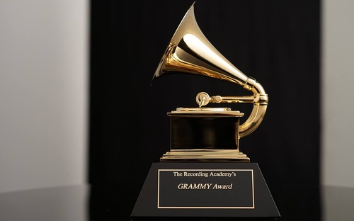 Câu chuyện đằng sau chiếc cup Grammy danh giá